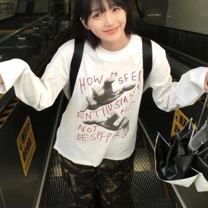 Women’s Casual Loose Fit Hand-Painted Round Neck T-Shirt - American Style Long Sleeve Top in Pure Cotton for Early Spring