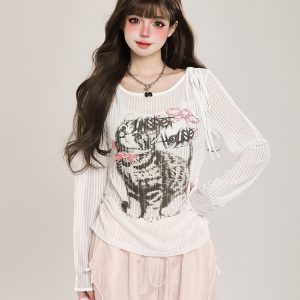 Women's Cat Long Sleeve T-Shirt Sun Protection Cover-Up, Sheer Spring Outfit with Relaxed Fit, Sweet and Spicy Style