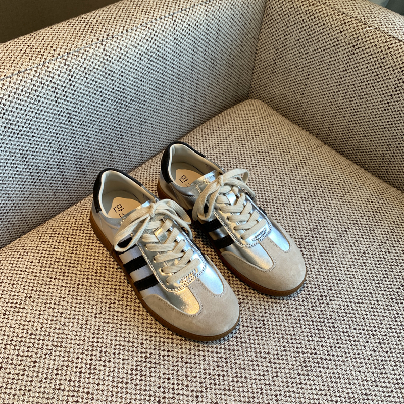 Women's Color-Block Lace-Up Flat Genuine Leather Casual Cycling Sneakers - Trendy 2025 Fashion Footwear