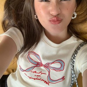 Women's Fitted Short Sleeve Bow Tie T-Shirt in Heavyweight Pure Cotton - Korean Style Age-Reducing Fashion Top