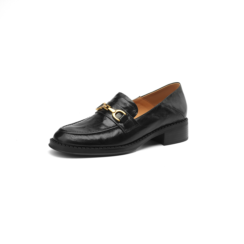 Women's Flat Loafers with Metal Buckle - Small Sheepskin Round Toe Slip-On Shoes in British Style for Spring/Summer