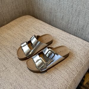 Women's Genuine Leather One-Strap Thick-Soled Outdoor Slides Sandals – Summer 2025 Soft Sole Footwear for Comfort and Style