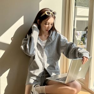 Women's Gray Loose Hooded Sweatshirt and Shorts Two-Piece Set, Light Fabric, Casual Zip-Up Cardigan, Relaxed Style