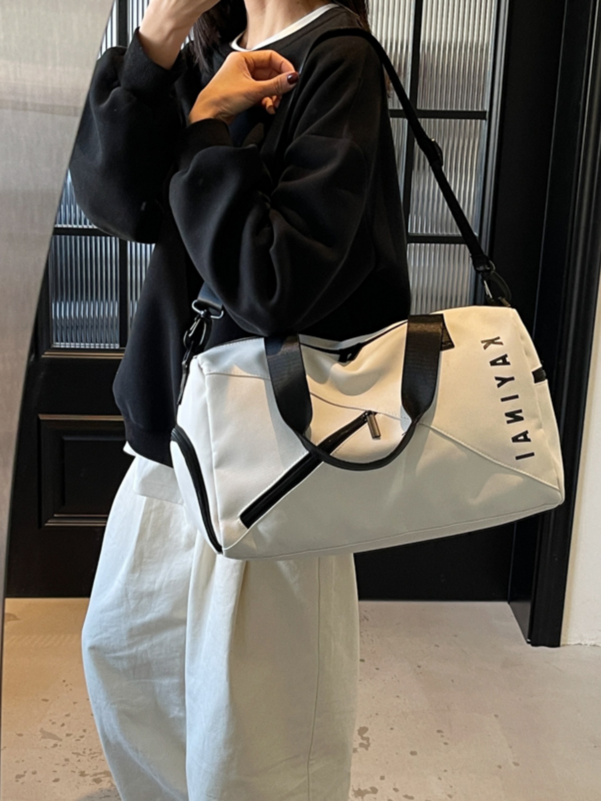 Women's Gym Bag with Dry Wet Separation | Sports Training & Yoga Bag for Short Trips & Business Travel Women's Gym Bag with Dry Wet Separation | Sports Training & Yoga Bag for Short Trips & Business Travel