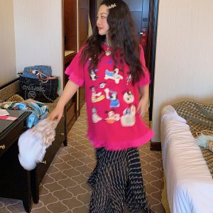 Women's Lace-Edge Printed T-Shirt in Dragon Fruit Color, Short Sleeve, 2025 Summer Design, Trendy Niche Style Top