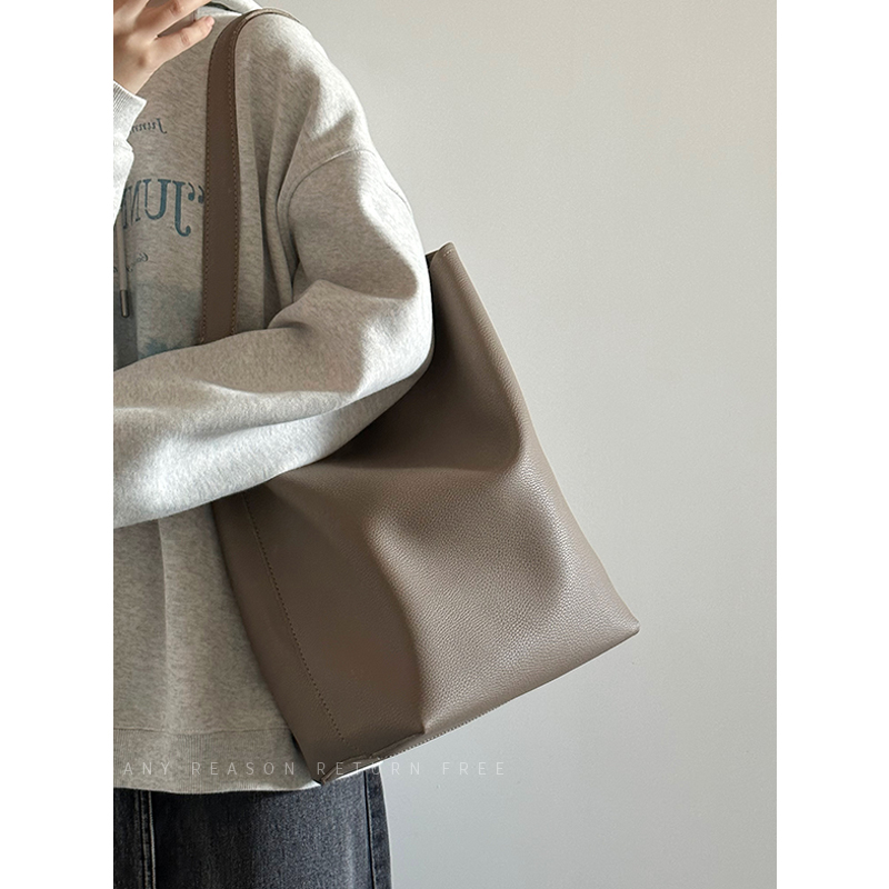 Women's Large Capacity Soft Leather Bucket Tote Bag for Work Commuting - Stylish Shoulder Bag for Everyday Use