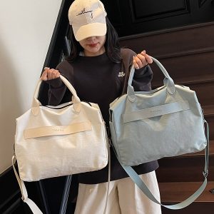 Women's Large Capacity Travel Bag - Lightweight Crossbody Sports Bag for Short Trips and Commuting