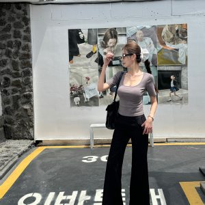 Women's Light Fabric Short Sleeve Square Neck T-Shirt - Solid Color, High Waist Slim Fit, Off-Shoulder Style for Spring/Summer