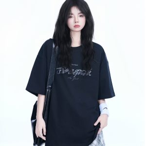 Women's Loose Fit Round Neck T-Shirt with Short Sleeves - Summer Style 'Sit and Eat Until the Mountains are Empty' Graphic