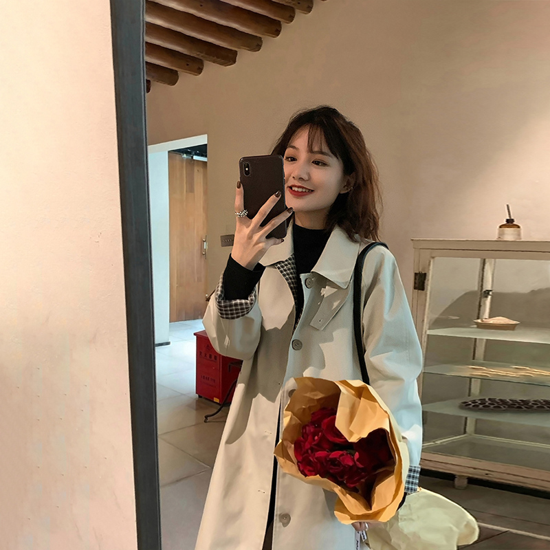 Women's Mid-Length Trench Coat 2025 - Chic Korean Plaid Design for Spring & Autumn, Small Size, Trendy Early Autumn Outerwear Women's Mid-Length Trench Coat 2025 - Chic Korean Plaid Design for Spring & Autumn, Small Size, Trendy Early Autumn Outerwear