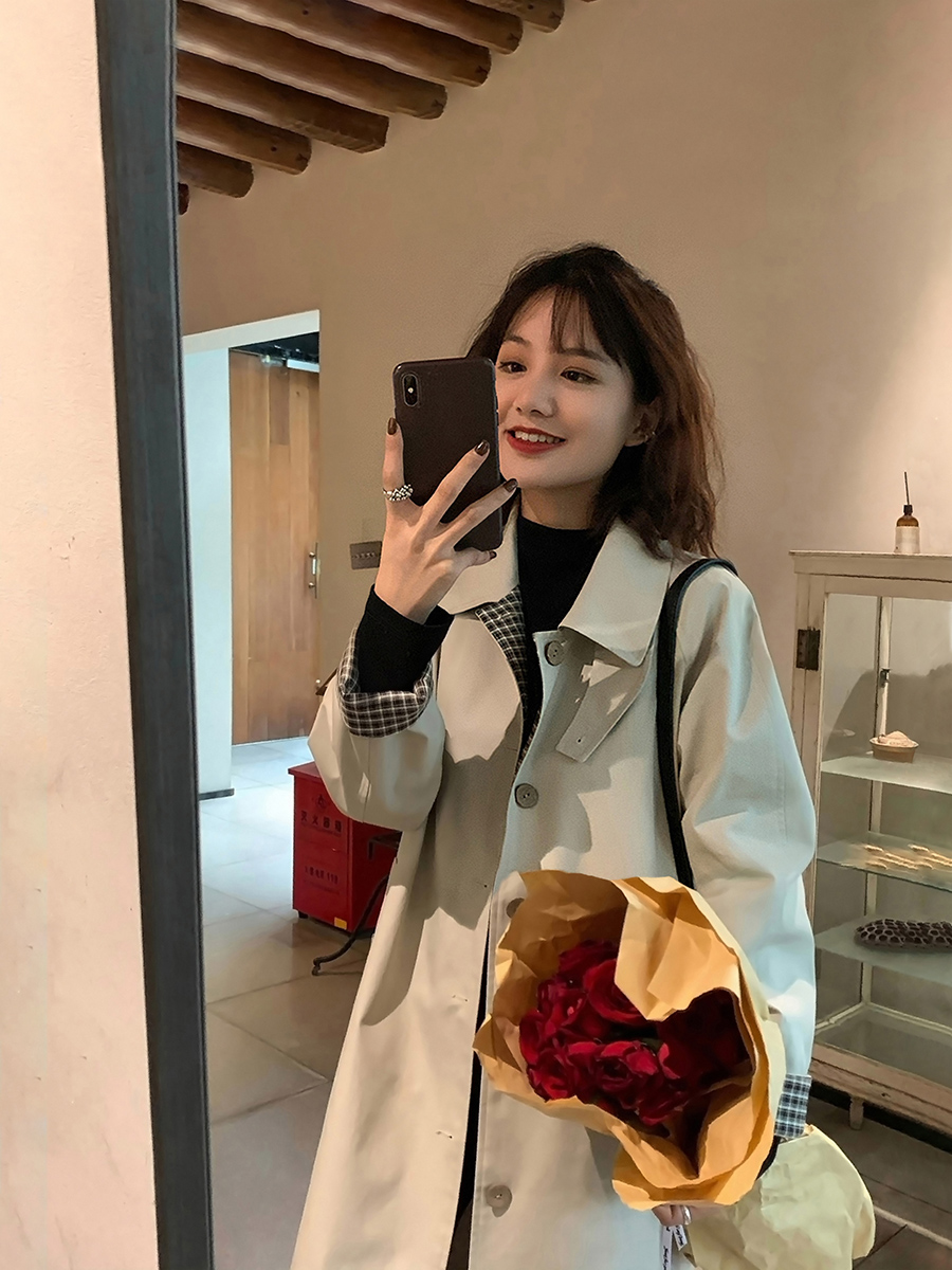 Women's Mid-Length Trench Coat 2025 - Chic Korean Plaid Design for Spring & Autumn, Small Size, Trendy Early Autumn Outerwear Women's Mid-Length Trench Coat 2025 - Chic Korean Plaid Design for Spring & Autumn, Small Size, Trendy Early Autumn Outerwear