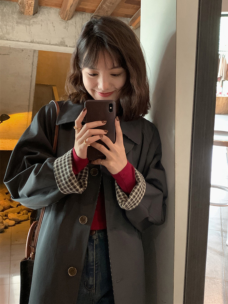 Women's Mid-Length Trench Coat 2025 - Chic Korean Plaid Design for Spring & Autumn, Small Size, Trendy Early Autumn Outerwear Women's Mid-Length Trench Coat 2025 - Chic Korean Plaid Design for Spring & Autumn, Small Size, Trendy Early Autumn Outerwear