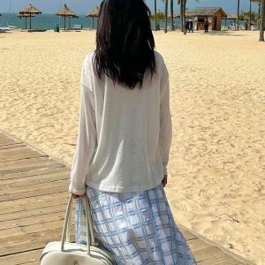 Women's Off-Shoulder Long Sleeve T-Shirt - Hibiscus Print, Loose Casual Top, Spring/Summer Cover-Up, American Lazy Style