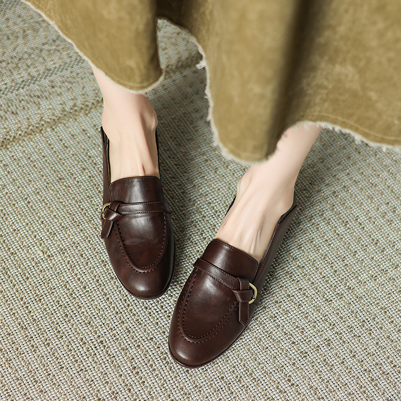 Women's Retro British Style Genuine Leather Slip-On Loafers with Medium Chunky Heel - Two-Way Wear for Spring Fashion