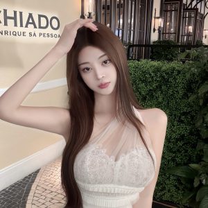 Women's Sexy Slim Fit Mesh Lace Camisole - Heavy Industry Neck-Hanging Design, Pure Desire Style, Y2K-Inspired Short Top