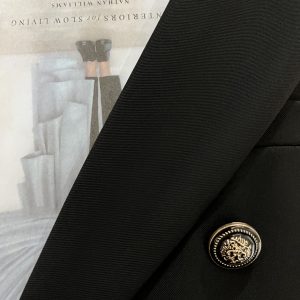 Women's Short Black Suit Jacket, 2025 British Style Blazer, High-End Quality, Fashionable for Spring and Autumn Wear