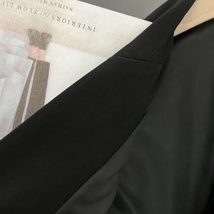 Women's Short Black Suit Jacket, 2025 British Style Blazer, High-End Quality, Fashionable for Spring and Autumn Wear