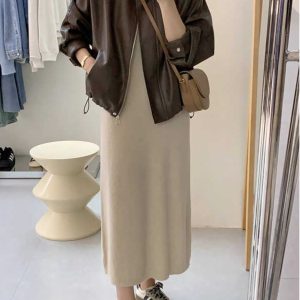 Women's Short White Leather Motorcycle Jacket - Trendy 2024 Spring Autumn Style for Petite Figures