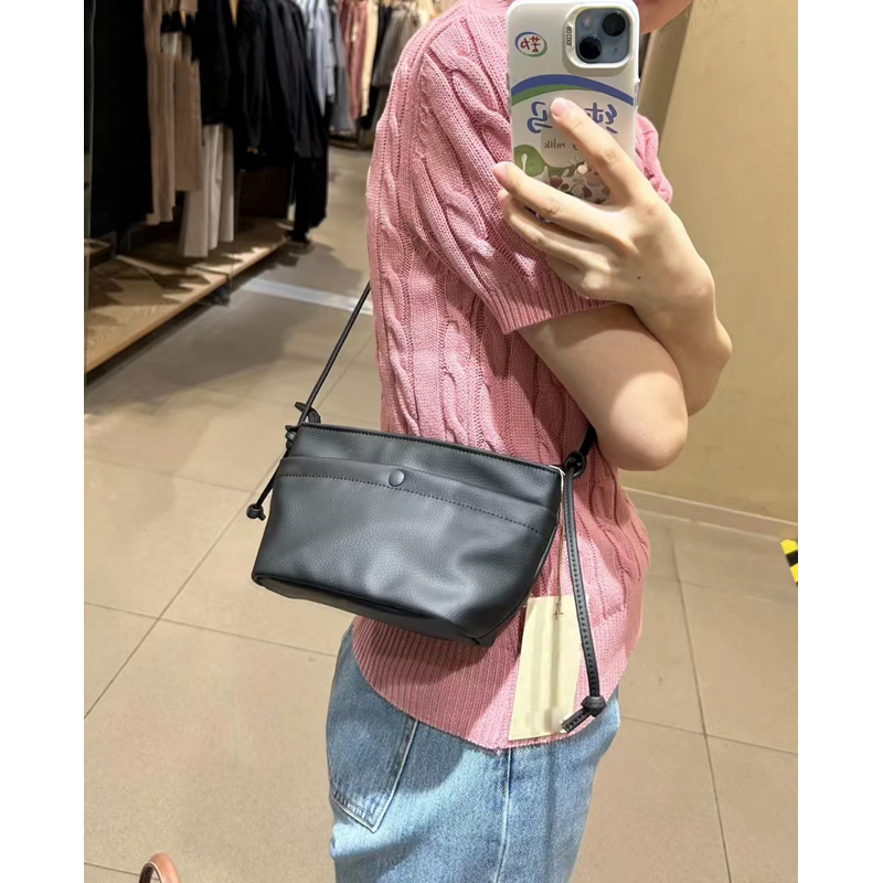 Women's Single-Shoulder Dumpling Bag - High-Quality Minimalist Bucket Crossbody for Autumn/Winter 2025 Fashion Trends