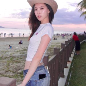 Women’s Slim Fit White Short Sleeve T-Shirt - American Retro Summer Style, Pure Cotton, Niche Design