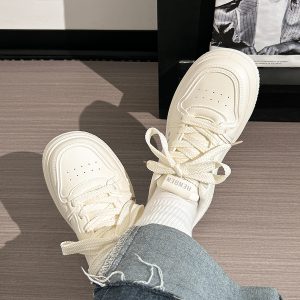 Women's Spring Thick-Soled White Sneakers, Versatile Minimalist Design, Niche Big Toe Shoes for a Trendy Look