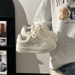 Women's Spring Thick-Soled White Sneakers, Versatile Minimalist Design, Niche Big Toe Shoes for a Trendy Look