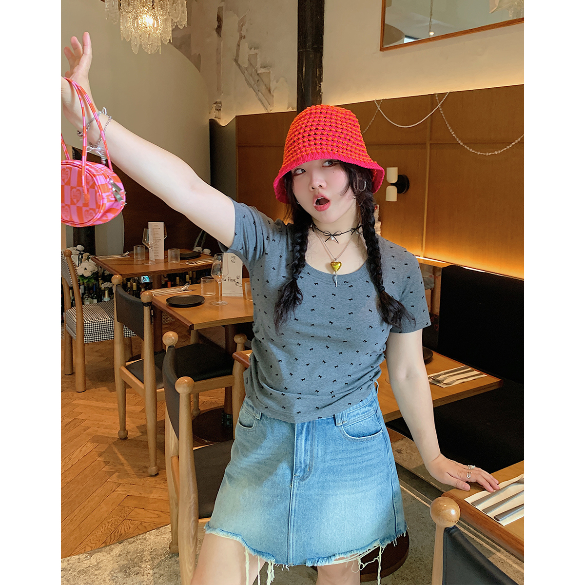 Women's Summer 2025 Short Sleeve Waist-Cinching Slim Fit T-Shirt - Stylish Casual Top for 90s and Y2K Inspired Looks