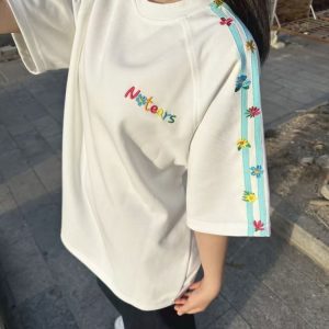 Women's Summer 2025 Spliced Color Stripe Embroidered Flower Short Sleeve T-Shirt - High-End Raglan Style for Trendy Couples