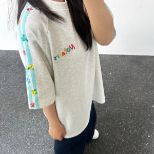 Women's Summer 2025 Spliced Color Stripe Embroidered Flower Short Sleeve T-Shirt - High-End Raglan Style for Trendy Couples