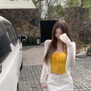 Women's Summer Lace Trim Halter Neck Top with Chest Pads - Stylish 90s-Inspired Design for Effortless Chic