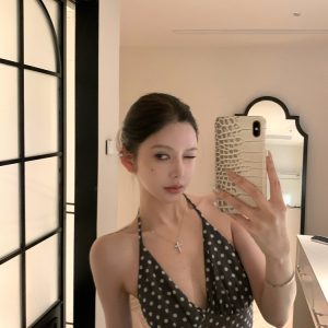 Women's Summer Vintage Polka Dot V-Neck Chiffon Halter Top - Retro Style, Cute Polka Dot Design, Perfect for 90s Inspired Fashion