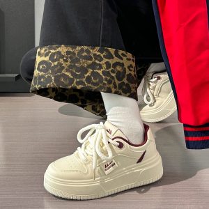 Women's Thick-Soled White Shoes, Breathable Retro Korean Style Big Toe Design, Height-Increasing Versatile Bread Shoes