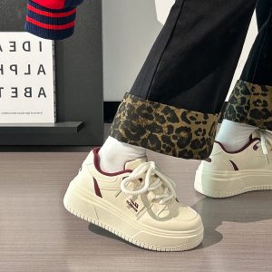 Women's Thick-Soled White Shoes, Breathable Retro Korean Style Big Toe Design, Height-Increasing Versatile Bread Shoes