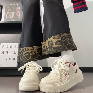 Women's Thick-Soled White Shoes, Breathable Retro Korean Style Big Toe Design, Height-Increasing Versatile Bread Shoes