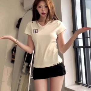 Women's V-Neck Spicy Girl T-Shirt - 2025 Summer White Casual Short Sleeve Slimming Top, American Style Versatile Fashion