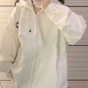 Women's Vintage Chic Lightweight White Sun Protection Jacket with Hood, Short Cardigan for Junior High and High School Students