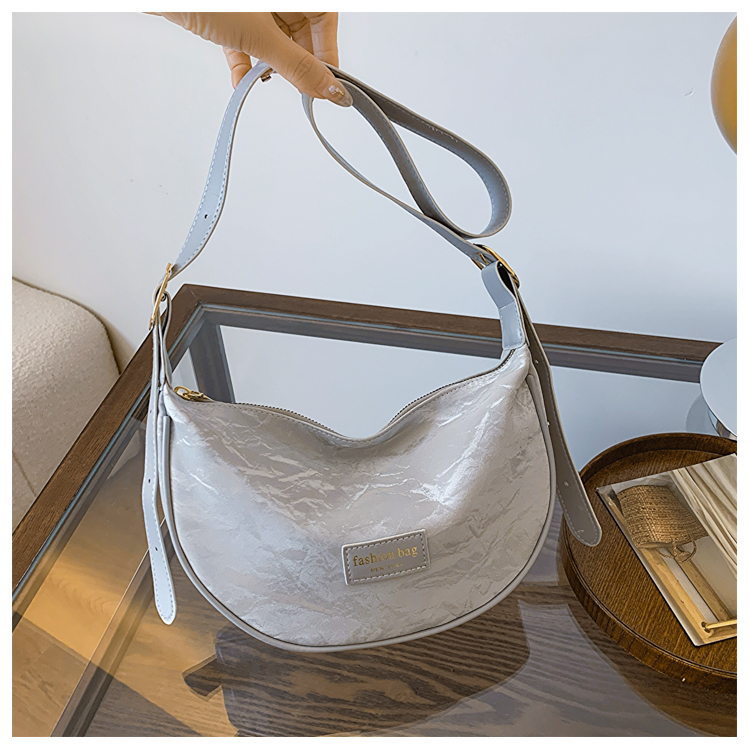 Women's White Dumpling Bag - High-End Versatile Shoulder & Crossbody Bag for Summer 2025 Fashion Women's White Dumpling Bag - High-End Versatile Shoulder & Crossbody Bag for Summer 2025 Fashion
