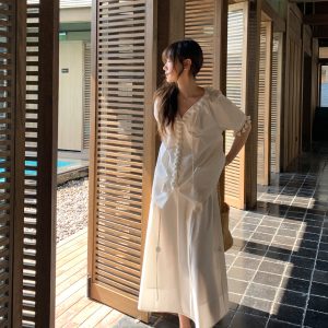 Women's White Half-Length A-Line Skirt with 3D Rose Flower Decoration - Summer 2025 Trendy Floral Style