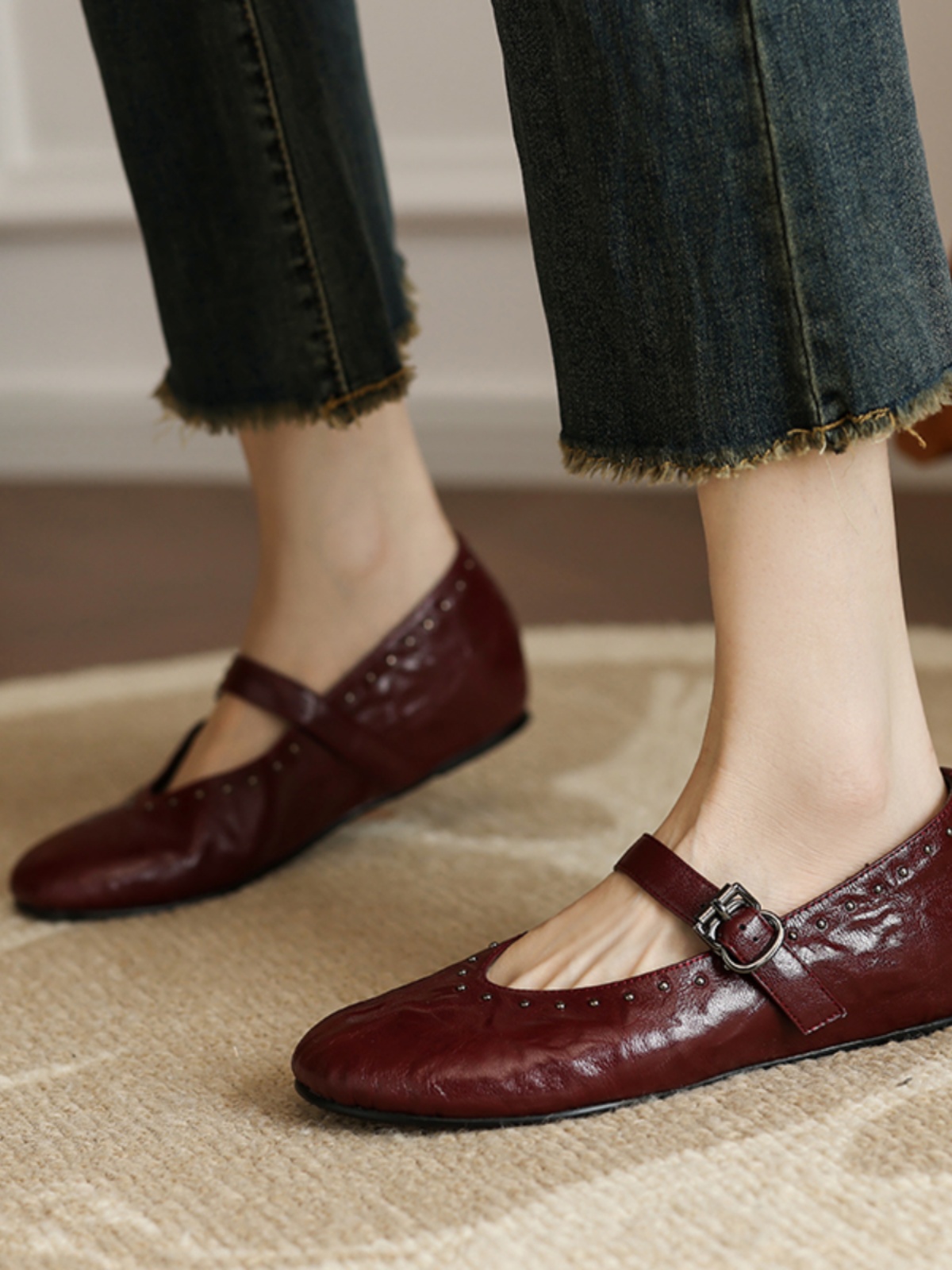 Women's White Mary Jane Shoes with Rivets, Soft Bottom Summer Flats, Hidden Height, Large Size 41-42, Stylish Comfort Women's White Mary Jane Shoes with Rivets, Soft Bottom Summer Flats, Hidden Height, Large Size 41-42, Stylish Comfort