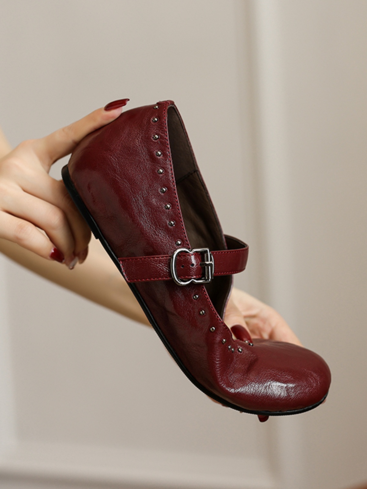 Women's White Mary Jane Shoes with Rivets, Soft Bottom Summer Flats, Hidden Height, Large Size 41-42, Stylish Comfort Women's White Mary Jane Shoes with Rivets, Soft Bottom Summer Flats, Hidden Height, Large Size 41-42, Stylish Comfort