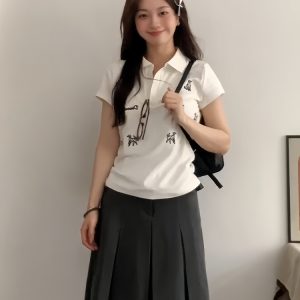 Women's White Short-Sleeve Polo Shirt with Dog Embroidery - Summer 2023 American-Style Fitted Sports Top