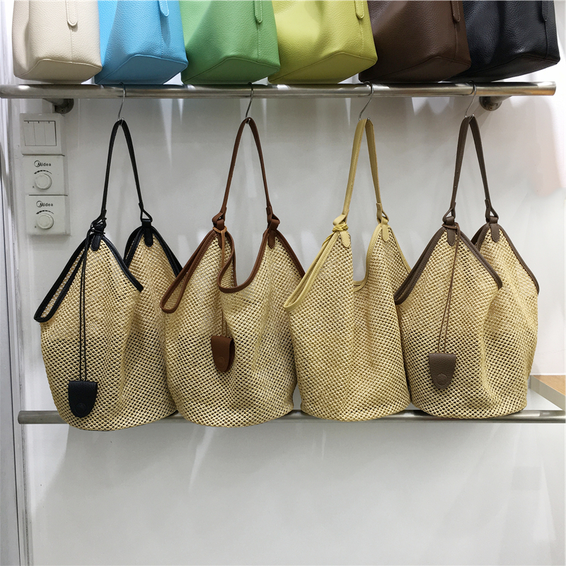 Woven Straw Tote Bag for Summer 2025 - Large Capacity Casual Shoulder Bag for Vacation and Everyday Use