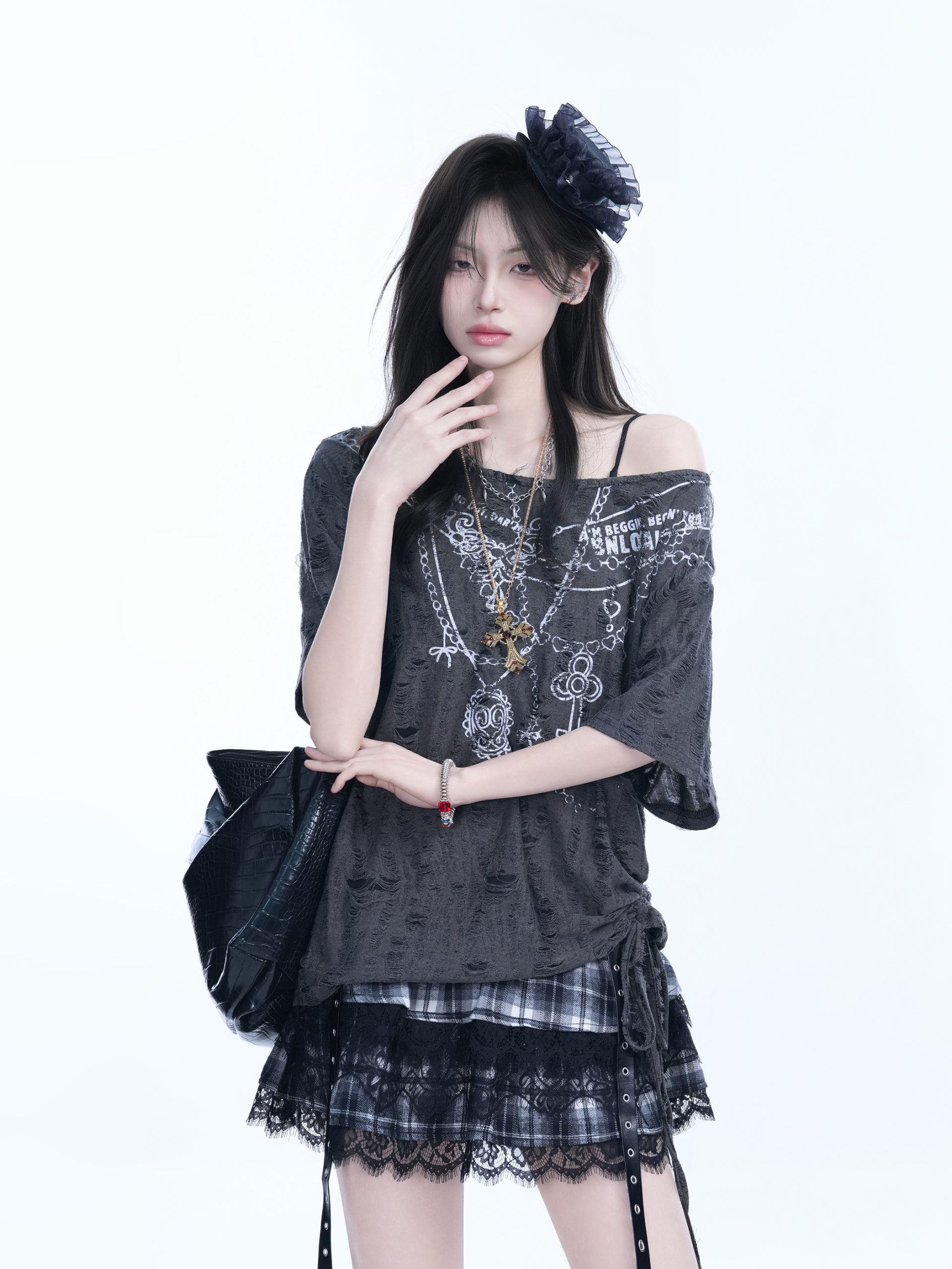 Y2K Butterfly Off-Shoulder Sleeveless T-Shirt - Destructive Feeling Women's Fashion Top for a Trendy Look Y2K Butterfly Off-Shoulder Sleeveless T-Shirt - Destructive Feeling Women's Fashion Top for a Trendy Look