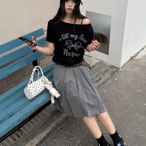 Y2K Off-Shoulder Bow Print T-Shirt - Short Sleeve, Loose Fit, Slimming Summer Top for Spicy Girls, Niche Style
