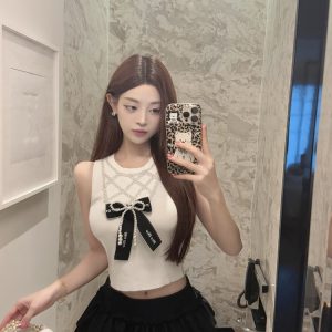 Yuan Ying Style Heavy-Duty Ice Silk Knitted Vest - Trendy Korean Style Top for Effortless Layering