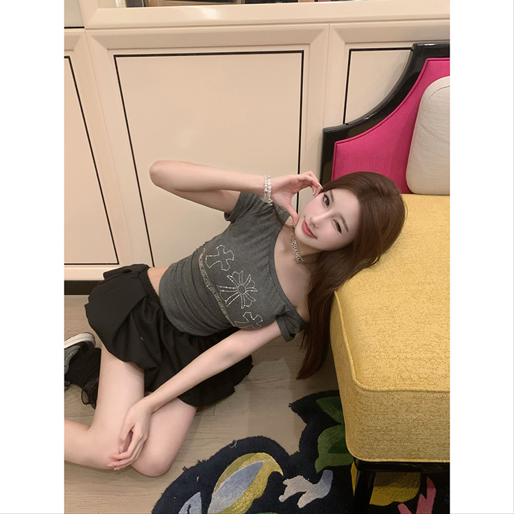 Zhang Yuanying College Vest Shawl Two-Piece Set - Stylish Layered Look for Casual Y2K Fashion Zhang Yuanying College Vest Shawl Two-Piece Set - Stylish Layered Look for Casual Y2K Fashion