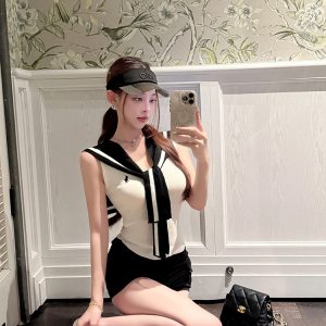 Zhang Yuanying College Vest Shawl Two-Piece Set - Stylish Layered Look for Casual Y2K Fashion