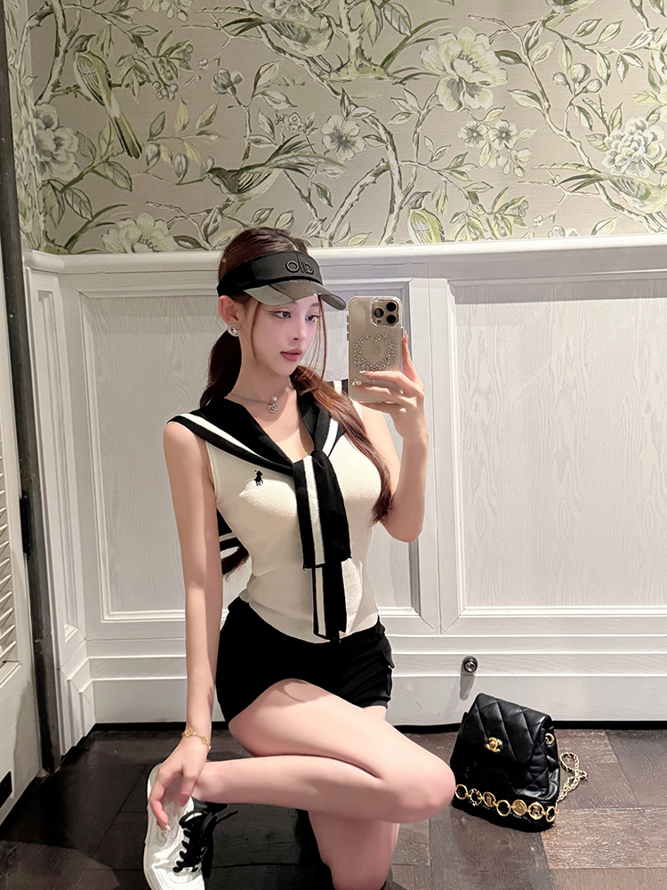 Zhang Yuanying College Vest Shawl Two-Piece Set - Stylish Layered Look for Casual Y2K Fashion Zhang Yuanying College Vest Shawl Two-Piece Set - Stylish Layered Look for Casual Y2K Fashion