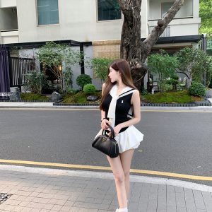Zhang Yuanying College Vest Shawl Two-Piece Set - Stylish Layered Look for Casual Y2K Fashion