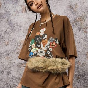 Concert Outfit Badge Print Distressed Short Sleeve T-Shirt